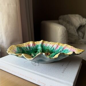 Etruscan Majolica Begonia Leaf Dish/Platter